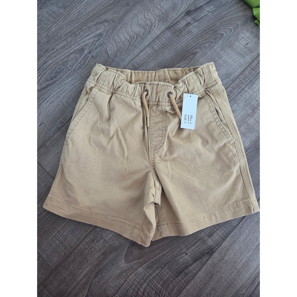 Gap kids kacki shorts size 4-5